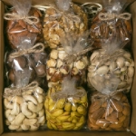 Подарочные наборы из орехов и сухофруктов